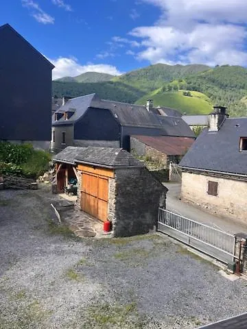Maison De Vacances A La Montagne Gazost  Semesterbostad